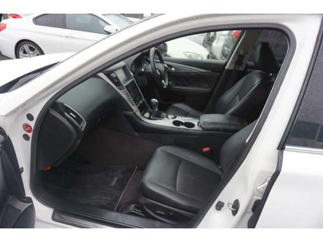 スカイライン ２００ＧＴ－ｔタイプＰ　純正メーカーナビ　フルセグＴＶ　全方位カメラ　黒革シート　シートヒーター　パワーシート　レーダークルーズコントロール　社外１８インチアルミホィール　ビルトインＥＴＣ　２年保証付（49枚目）