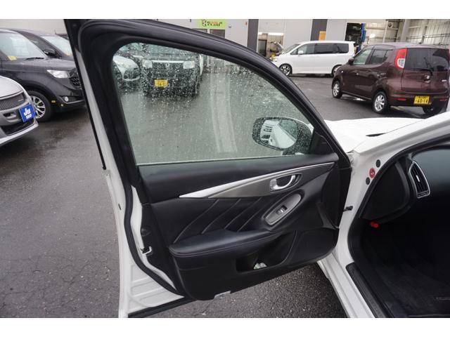 スカイライン ２００ＧＴ－ｔタイプＰ　純正メーカーナビ　フルセグＴＶ　全方位カメラ　黒革シート　シートヒーター　パワーシート　レーダークルーズコントロール　社外１８インチアルミホィール　ビルトインＥＴＣ　２年保証付（50枚目）