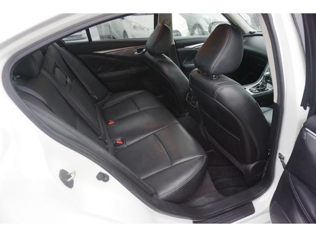 スカイライン ２００ＧＴ－ｔタイプＰ　純正メーカーナビ　フルセグＴＶ　全方位カメラ　黒革シート　シートヒーター　パワーシート　レーダークルーズコントロール　社外１８インチアルミホィール　ビルトインＥＴＣ　２年保証付（52枚目）