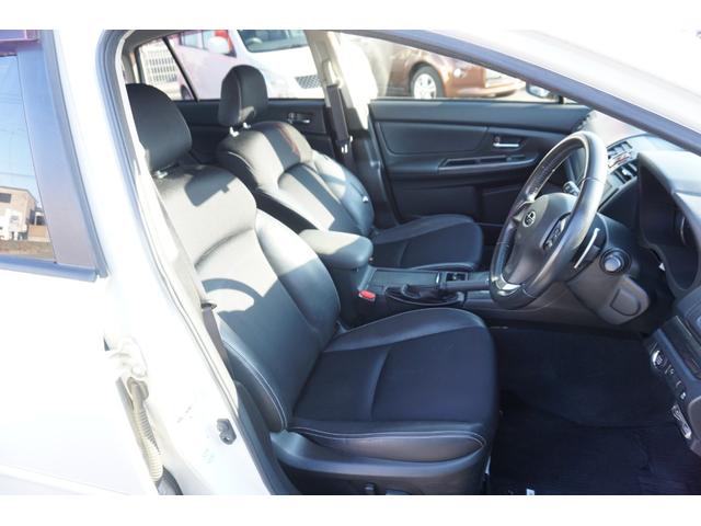 インプレッサスポーツ ２．０ｉ－Ｓアイサイト　４ＷＤ　プッシュスタート　ＥＴＣ　パワーシート　レーンアシスト　クルーズコントロール　ハーフレザーシート　純正ＳＤナビ　フルセグ　Ｂｌｕｅｔｏｏｔｈ接続　バックカメラ　２年保証付（6枚目）