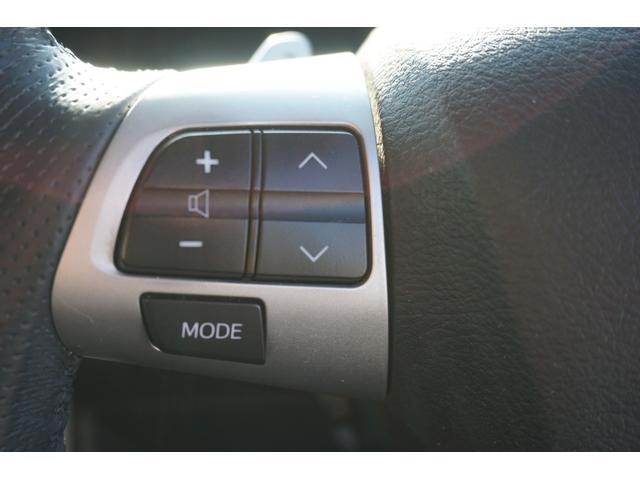 ヴォクシー ＺＳ　煌　４ＷＤ　プッシュスタート　ＥＴＣ　パドルシフト　オートライトＨＩＤヘッドライト　両側電動スライドドア　純正メモリーナビ　フルセグ　Ｂｌｕｅｔｏｏｔｈ接続　バックカメラ　２年保証付（8枚目）