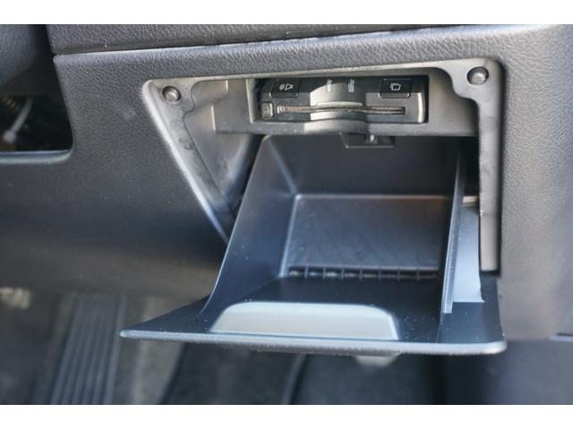 ヴォクシー ＺＳ　煌　４ＷＤ　プッシュスタート　ＥＴＣ　パドルシフト　オートライトＨＩＤヘッドライト　両側電動スライドドア　純正メモリーナビ　フルセグ　Ｂｌｕｅｔｏｏｔｈ接続　バックカメラ　２年保証付（12枚目）