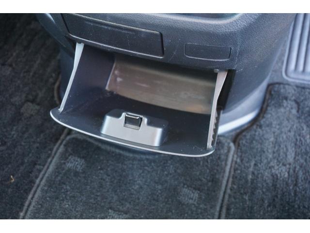 ヴォクシー ＺＳ　煌　４ＷＤ　プッシュスタート　ＥＴＣ　パドルシフト　オートライトＨＩＤヘッドライト　両側電動スライドドア　純正メモリーナビ　フルセグ　Ｂｌｕｅｔｏｏｔｈ接続　バックカメラ　２年保証付（25枚目）