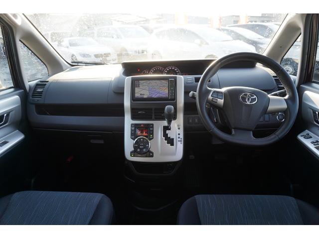 ヴォクシー ＺＳ　煌　４ＷＤ　プッシュスタート　ＥＴＣ　パドルシフト　オートライトＨＩＤヘッドライト　両側電動スライドドア　純正メモリーナビ　フルセグ　Ｂｌｕｅｔｏｏｔｈ接続　バックカメラ　２年保証付（34枚目）