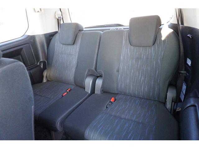 ヴォクシー ＺＳ　煌　４ＷＤ　プッシュスタート　ＥＴＣ　パドルシフト　オートライトＨＩＤヘッドライト　両側電動スライドドア　純正メモリーナビ　フルセグ　Ｂｌｕｅｔｏｏｔｈ接続　バックカメラ　２年保証付（37枚目）