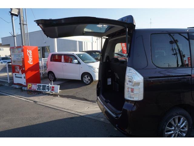 ヴォクシー ＺＳ　煌　４ＷＤ　プッシュスタート　ＥＴＣ　パドルシフト　オートライトＨＩＤヘッドライト　両側電動スライドドア　純正メモリーナビ　フルセグ　Ｂｌｕｅｔｏｏｔｈ接続　バックカメラ　２年保証付（41枚目）