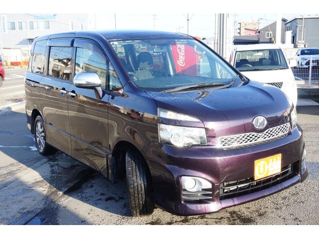ヴォクシー ＺＳ　煌　４ＷＤ　プッシュスタート　ＥＴＣ　パドルシフト　オートライトＨＩＤヘッドライト　両側電動スライドドア　純正メモリーナビ　フルセグ　Ｂｌｕｅｔｏｏｔｈ接続　バックカメラ　２年保証付（50枚目）
