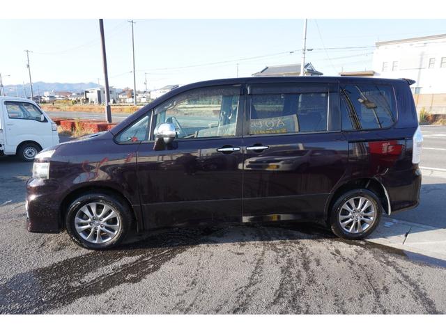 ヴォクシー ＺＳ　煌　４ＷＤ　プッシュスタート　ＥＴＣ　パドルシフト　オートライトＨＩＤヘッドライト　両側電動スライドドア　純正メモリーナビ　フルセグ　Ｂｌｕｅｔｏｏｔｈ接続　バックカメラ　２年保証付（61枚目）