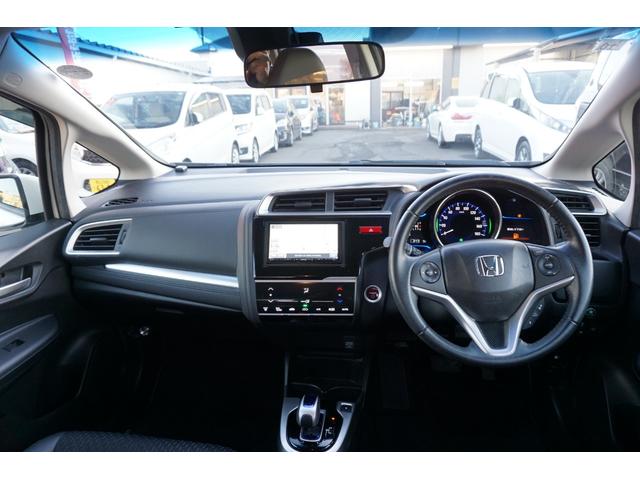 フィットハイブリッド Ｌパッケージ　４ＷＤ　ナビ　フルセグＴＶ　バックモニター　プッツシュスタート　クルーズコントロール　オートライト　ＥＴＣ　電動格納ミラー　ＬＥＤヘッドライト　２年保証付（8枚目）