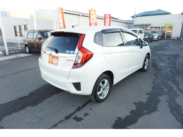 フィットハイブリッド Ｌパッケージ　４ＷＤ　ナビ　フルセグＴＶ　バックモニター　プッツシュスタート　クルーズコントロール　オートライト　ＥＴＣ　電動格納ミラー　ＬＥＤヘッドライト　２年保証付（24枚目）