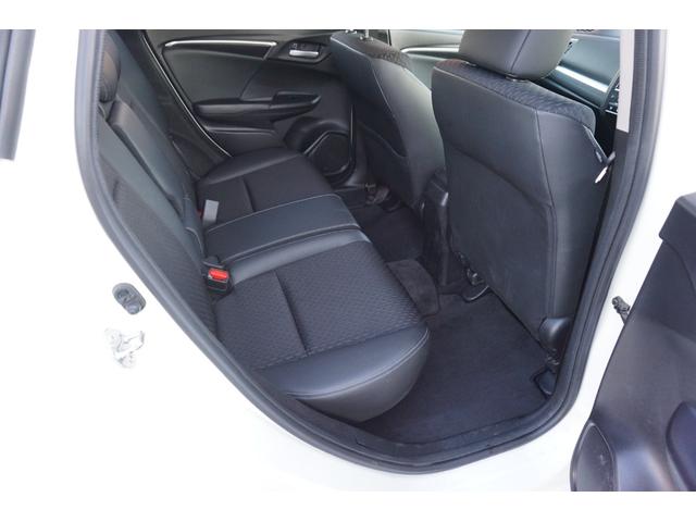 フィットハイブリッド Ｌパッケージ　４ＷＤ　ナビ　フルセグＴＶ　バックモニター　プッツシュスタート　クルーズコントロール　オートライト　ＥＴＣ　電動格納ミラー　ＬＥＤヘッドライト　２年保証付（45枚目）