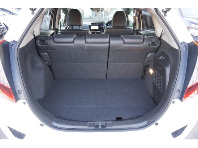 フィットハイブリッド Ｌパッケージ　４ＷＤ　ナビ　フルセグＴＶ　バックモニター　プッツシュスタート　クルーズコントロール　オートライト　ＥＴＣ　電動格納ミラー　ＬＥＤヘッドライト　２年保証付（47枚目）