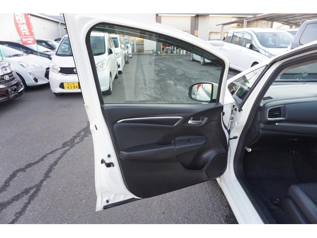 フィットハイブリッド Ｌパッケージ　４ＷＤ　ナビ　フルセグＴＶ　バックモニター　プッツシュスタート　クルーズコントロール　オートライト　ＥＴＣ　電動格納ミラー　ＬＥＤヘッドライト　２年保証付（52枚目）