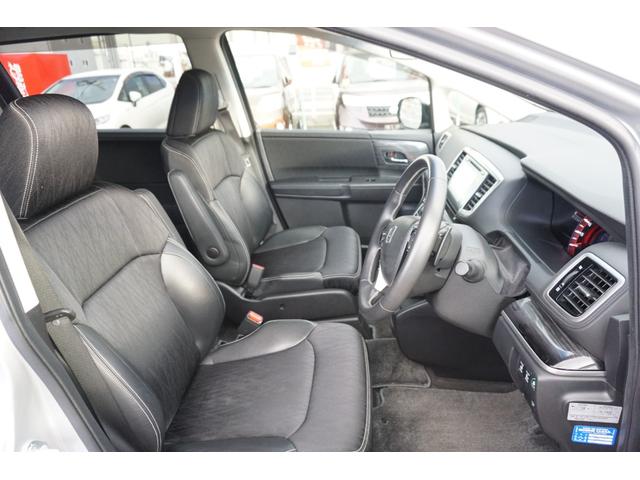 オデッセイ アブソルート　プッシュスタート　スマートキー　インターナビ　フルセグ　Ｂｌｕｅｔｏｏｔｈ接続　ＤＶＤ　バックカメラ　フリップダウンモニター　クルーズコントロール　ハーフレザーシート　両側電動スライドドア　２年保証付（6枚目）