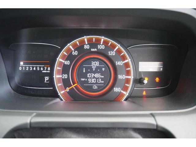 オデッセイ アブソルート　プッシュスタート　スマートキー　インターナビ　フルセグ　Ｂｌｕｅｔｏｏｔｈ接続　ＤＶＤ　バックカメラ　フリップダウンモニター　クルーズコントロール　ハーフレザーシート　両側電動スライドドア　２年保証付（12枚目）