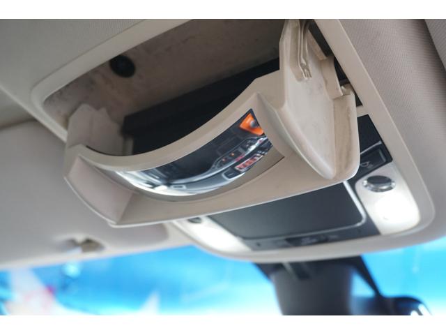 オデッセイ アブソルート　プッシュスタート　スマートキー　インターナビ　フルセグ　Ｂｌｕｅｔｏｏｔｈ接続　ＤＶＤ　バックカメラ　フリップダウンモニター　クルーズコントロール　ハーフレザーシート　両側電動スライドドア　２年保証付（24枚目）