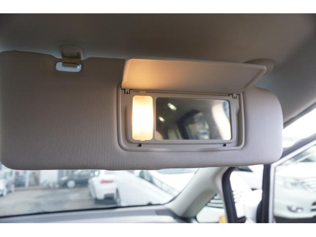 オデッセイ アブソルート　プッシュスタート　スマートキー　インターナビ　フルセグ　Ｂｌｕｅｔｏｏｔｈ接続　ＤＶＤ　バックカメラ　フリップダウンモニター　クルーズコントロール　ハーフレザーシート　両側電動スライドドア　２年保証付（26枚目）