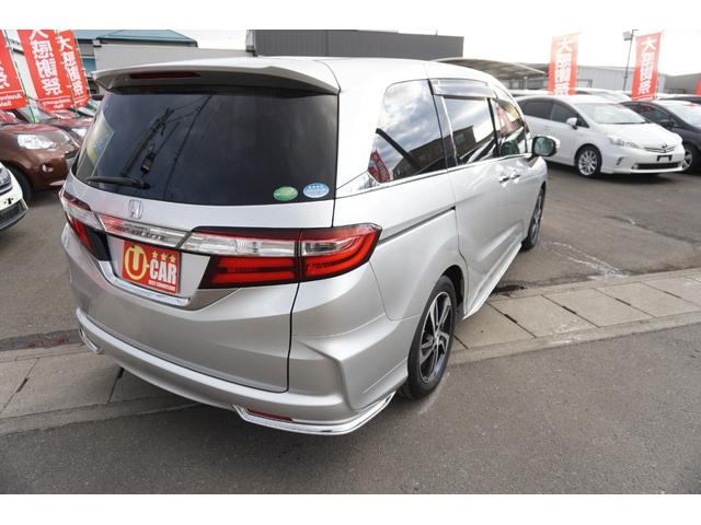 オデッセイ アブソルート　プッシュスタート　スマートキー　インターナビ　フルセグ　Ｂｌｕｅｔｏｏｔｈ接続　ＤＶＤ　バックカメラ　フリップダウンモニター　クルーズコントロール　ハーフレザーシート　両側電動スライドドア　２年保証付（61枚目）