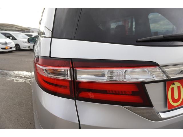 オデッセイ アブソルート　プッシュスタート　スマートキー　インターナビ　フルセグ　Ｂｌｕｅｔｏｏｔｈ接続　ＤＶＤ　バックカメラ　フリップダウンモニター　クルーズコントロール　ハーフレザーシート　両側電動スライドドア　２年保証付（63枚目）