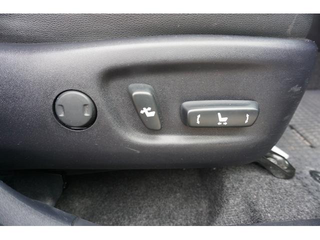 プリウス Ｇ　プッシュスタート　スマートキー　クルーズコントロール　パワーシート　ハーフレザーシート　オートライト　純正メモリーナビ　Ｂｌｕｅｔｏｏｔｈ接続　ワンセグ　バックカメラ　２年保証付（7枚目）