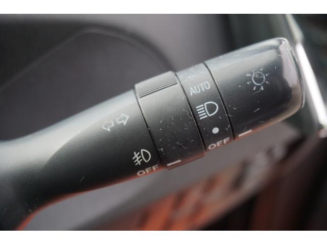 プリウス Ｇ　プッシュスタート　スマートキー　クルーズコントロール　パワーシート　ハーフレザーシート　オートライト　純正メモリーナビ　Ｂｌｕｅｔｏｏｔｈ接続　ワンセグ　バックカメラ　２年保証付（12枚目）