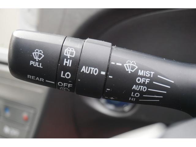 プリウス Ｇ　プッシュスタート　スマートキー　クルーズコントロール　パワーシート　ハーフレザーシート　オートライト　純正メモリーナビ　Ｂｌｕｅｔｏｏｔｈ接続　ワンセグ　バックカメラ　２年保証付（13枚目）