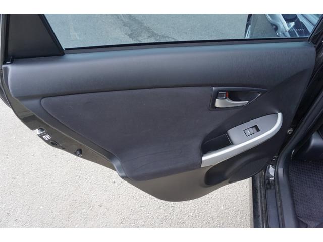 プリウス Ｇ　プッシュスタート　スマートキー　クルーズコントロール　パワーシート　ハーフレザーシート　オートライト　純正メモリーナビ　Ｂｌｕｅｔｏｏｔｈ接続　ワンセグ　バックカメラ　２年保証付（39枚目）