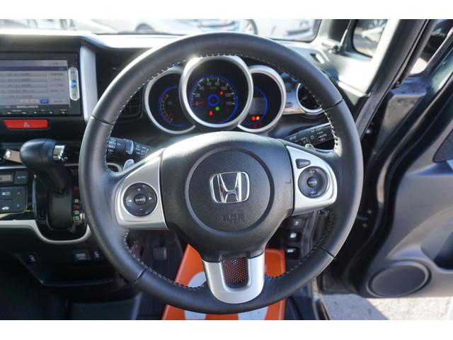 N-BOXカスタム G・ターボLパッケージ プッシュスタート スマートキー ETC クルーズコントロール ハーフレザーシート HIDヘッドライト オートライト 純正メモリーナビ ワンセグ DVD Bluetooth接続 バックカメラ 2年保証付(7枚目)