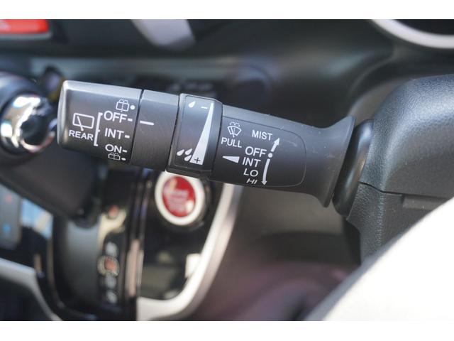 N-BOXカスタム G・ターボLパッケージ プッシュスタート スマートキー ETC クルーズコントロール ハーフレザーシート HIDヘッドライト オートライト 純正メモリーナビ ワンセグ DVD Bluetooth接続 バックカメラ 2年保証付(11枚目)