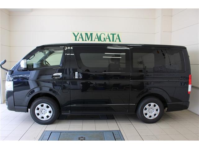 ハイエースバン スーパーＧＬ　ダークプライム　４ＷＤ　衝突被害軽減システム　両側電動スライド　ＬＥＤヘッドランプ　ワンオーナー　ディーゼル（2枚目）