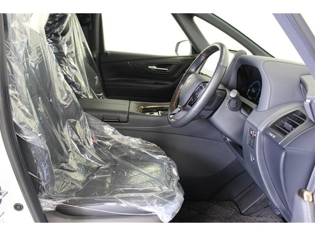 アルファード Ｚ　サンルーフ　４ＷＤ　ミュージックプレイヤー接続可　バックカメラ　衝突被害軽減システム　ＥＴＣ　両側電動スライド　ＬＥＤヘッドランプ　乗車定員７人　ワンオーナー（21枚目）