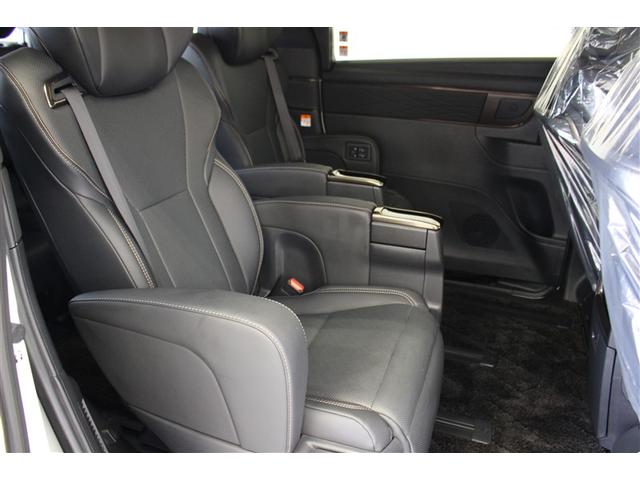 アルファード Ｚ　サンルーフ　４ＷＤ　ミュージックプレイヤー接続可　バックカメラ　衝突被害軽減システム　ＥＴＣ　両側電動スライド　ＬＥＤヘッドランプ　乗車定員７人　ワンオーナー（22枚目）