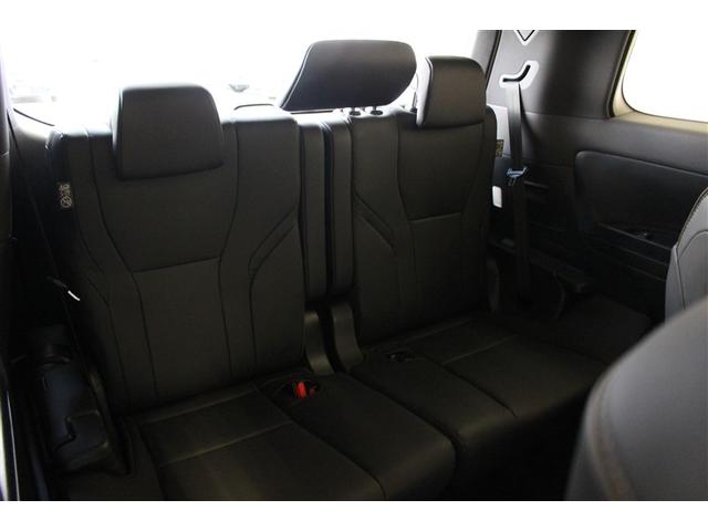 アルファード Ｚ　サンルーフ　４ＷＤ　ミュージックプレイヤー接続可　バックカメラ　衝突被害軽減システム　ＥＴＣ　両側電動スライド　ＬＥＤヘッドランプ　乗車定員７人　ワンオーナー（23枚目）