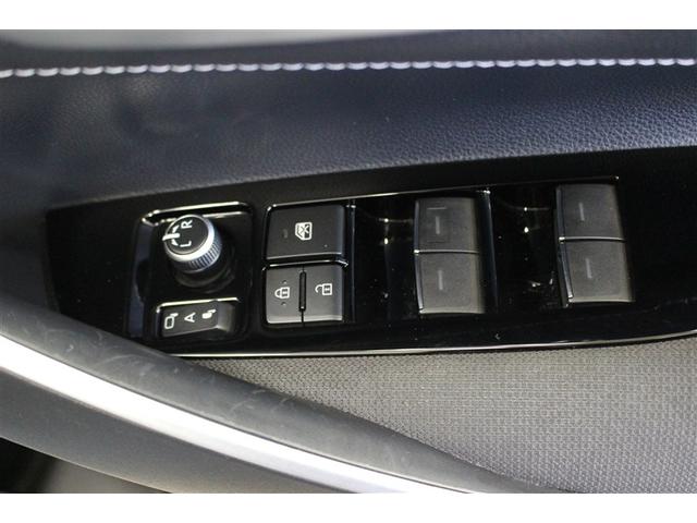 カローラツーリング ハイブリッド　Ｓ　ミュージックプレイヤー接続可　バックカメラ　衝突被害軽減システム　ＥＴＣ　ＬＥＤヘッドランプ　ワンオーナー（5枚目）