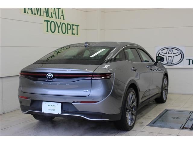 クラウンクロスオーバー Ｇアドバンスド・レザーパッケージ　革シート　４ＷＤ　ミュージックプレイヤー接続可　バックカメラ　衝突被害軽減システム　ＥＴＣ　ＬＥＤヘッドランプ　ワンオーナー（3枚目）