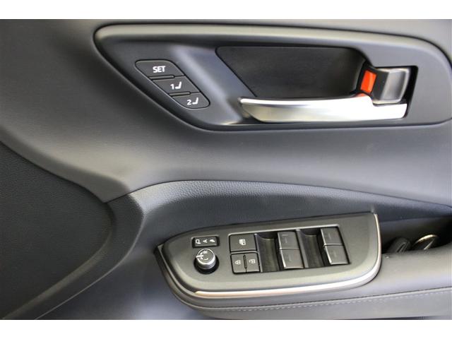 クラウンクロスオーバー Ｇアドバンスド・レザーパッケージ　革シート　４ＷＤ　ミュージックプレイヤー接続可　バックカメラ　衝突被害軽減システム　ＥＴＣ　ＬＥＤヘッドランプ　ワンオーナー（5枚目）