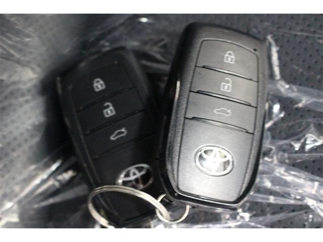 クラウンクロスオーバー Ｇアドバンスド・レザーパッケージ　革シート　４ＷＤ　ミュージックプレイヤー接続可　バックカメラ　衝突被害軽減システム　ＥＴＣ　ＬＥＤヘッドランプ　ワンオーナー（6枚目）