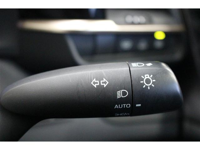 クラウンクロスオーバー Ｇアドバンスド・レザーパッケージ　革シート　４ＷＤ　ミュージックプレイヤー接続可　バックカメラ　衝突被害軽減システム　ＥＴＣ　ＬＥＤヘッドランプ　ワンオーナー（12枚目）