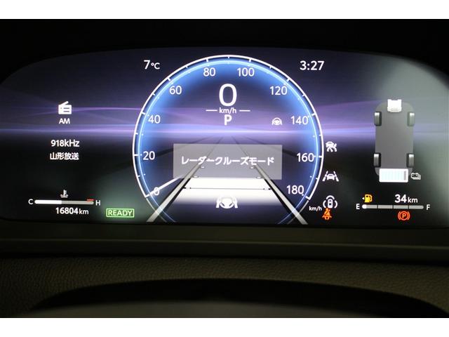 クラウンクロスオーバー Ｇアドバンスド・レザーパッケージ　革シート　４ＷＤ　ミュージックプレイヤー接続可　バックカメラ　衝突被害軽減システム　ＥＴＣ　ＬＥＤヘッドランプ　ワンオーナー（13枚目）