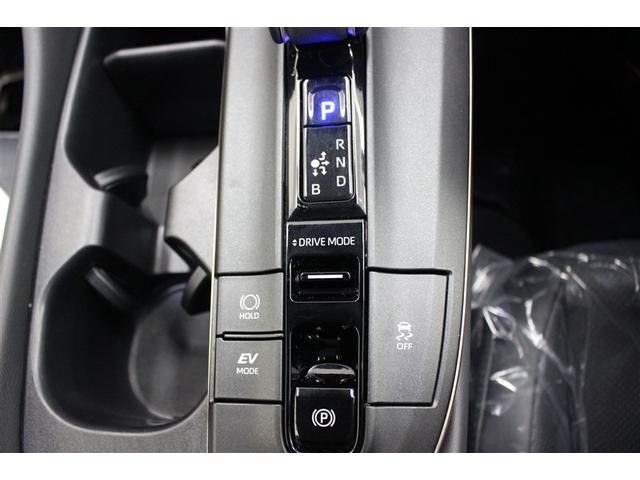 クラウンクロスオーバー Ｇアドバンスド・レザーパッケージ　革シート　４ＷＤ　ミュージックプレイヤー接続可　バックカメラ　衝突被害軽減システム　ＥＴＣ　ＬＥＤヘッドランプ　ワンオーナー（18枚目）