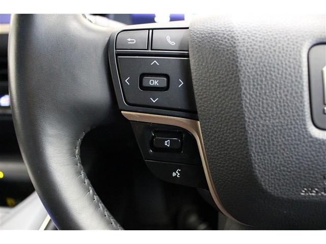 クラウンクロスオーバー Ｇアドバンスド・レザーパッケージ　革シート　４ＷＤ　ミュージックプレイヤー接続可　バックカメラ　衝突被害軽減システム　ＥＴＣ　ＬＥＤヘッドランプ　ワンオーナー（19枚目）