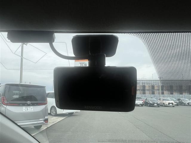 シエンタ Ｇ　メモリーナビ　バックカメラ　両側電動スライド　ワンセグ　ＬＥＤヘッドランプ　アルミホイール　スマートキー　ＥＴＣ　盗難防止装置　キーレス　横滑り防止機能　乗車定員７人（32枚目）