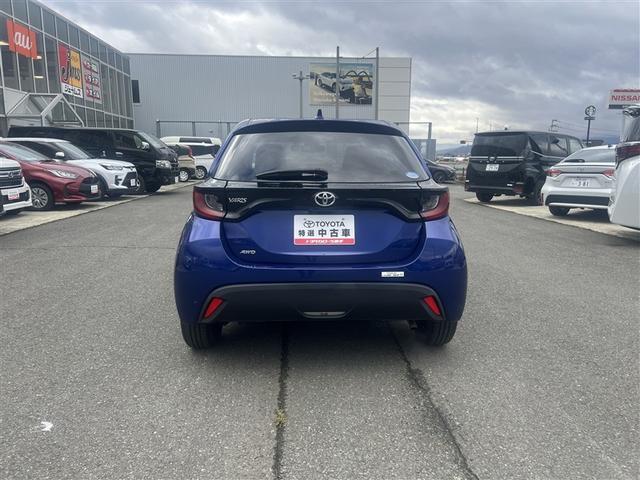 後ろは丸みのあるデザイン