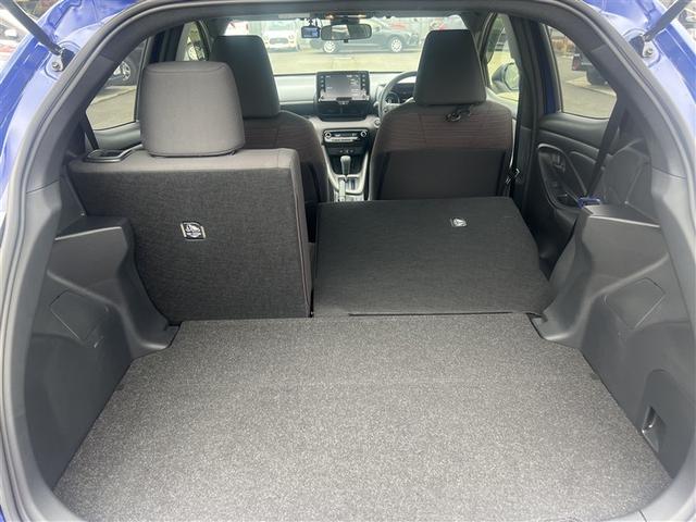 運転席側を倒すとこんな感じ