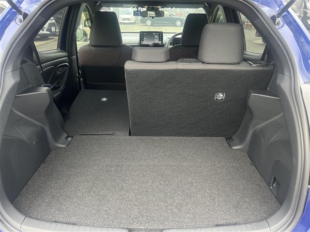 助手席側を倒すとこんな感じ　長い荷物も積めることができます！