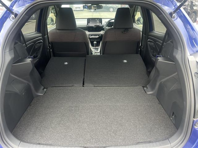 後席を倒すとかなり広いです．．．！！