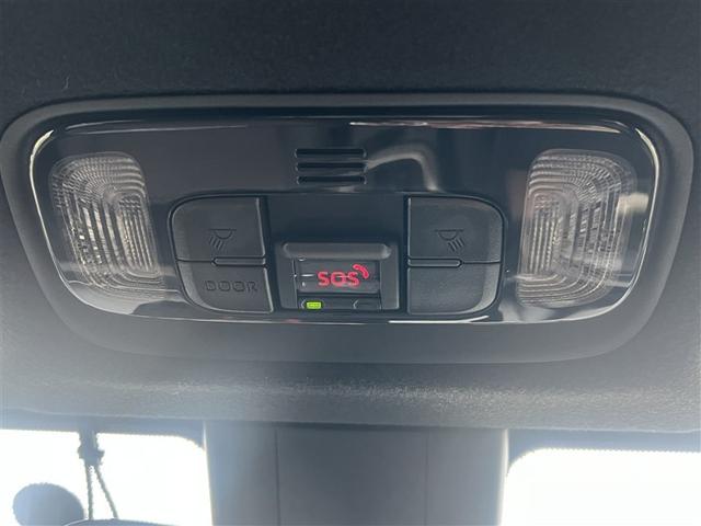 前席上部にはＳＯＳボタンも付いています