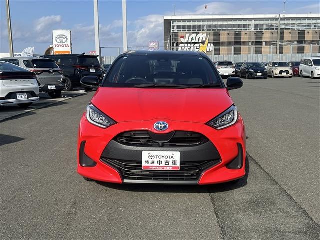 ヤリス ハイブリッドＧ　４ＷＤ　寒冷地　衝突被害軽減システム　メモリーナビ　バックカメラ　ＬＥＤヘッドランプ　スマートキー　オートクルーズコントロール　ＥＴＣ　盗難防止装置　キーレス　横滑り防止機能　ハイブリッド（3枚目）