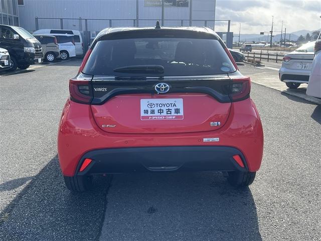 ヤリス ハイブリッドＧ　４ＷＤ　寒冷地　衝突被害軽減システム　メモリーナビ　バックカメラ　ＬＥＤヘッドランプ　スマートキー　オートクルーズコントロール　ＥＴＣ　盗難防止装置　キーレス　横滑り防止機能　ハイブリッド（6枚目）