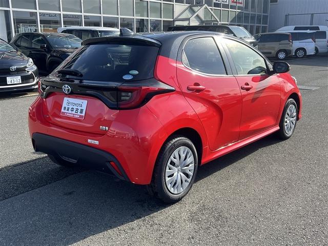 ヤリス ハイブリッドＧ　４ＷＤ　寒冷地　衝突被害軽減システム　メモリーナビ　バックカメラ　ＬＥＤヘッドランプ　スマートキー　オートクルーズコントロール　ＥＴＣ　盗難防止装置　キーレス　横滑り防止機能　ハイブリッド（7枚目）